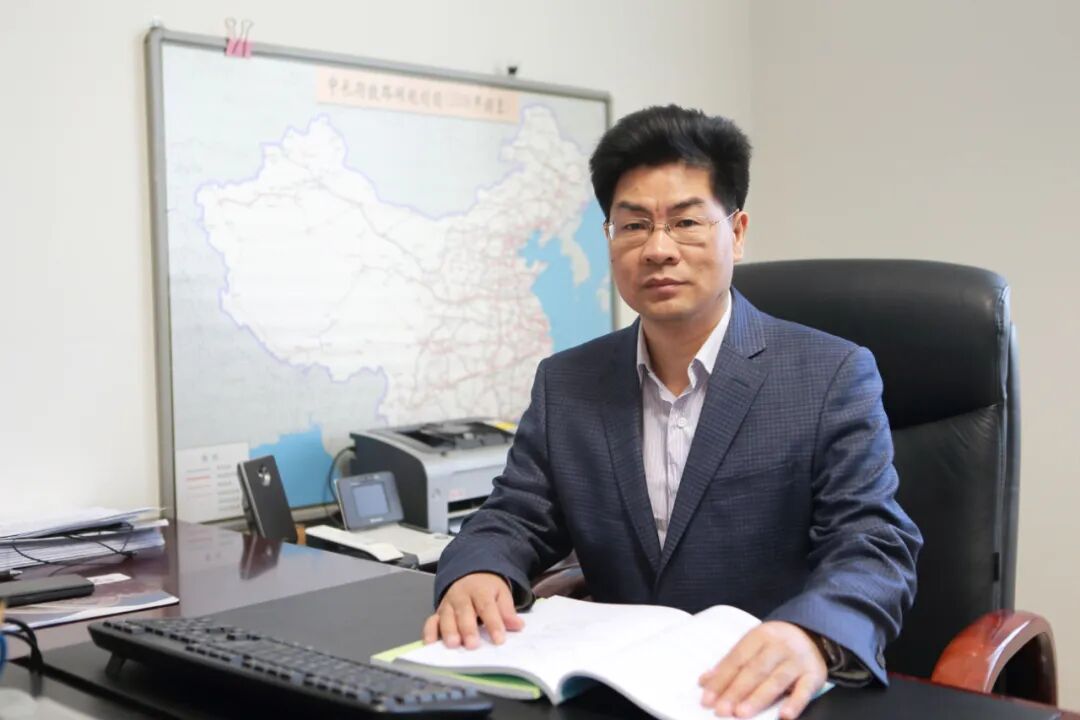 鐵四院肖明清當選中國工程院院士